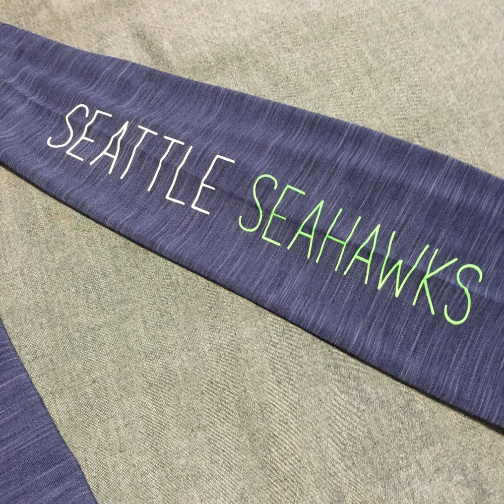 Seattle Seahawks navy blue 1/4 zip size medium